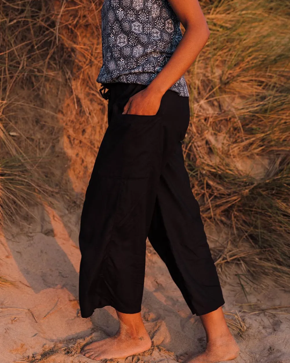 Women Passenger Hazel Woven Trouser